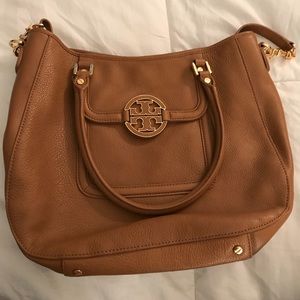 Tory Burch Amanda Leather Hobo Tan, NEW! W/O Tag.